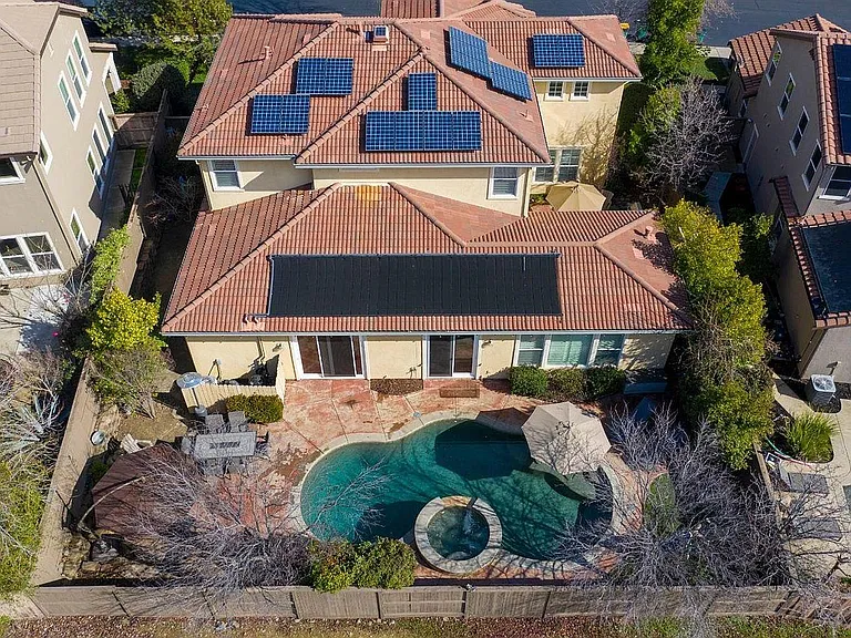 4930 Village Green Dr — Photo 44