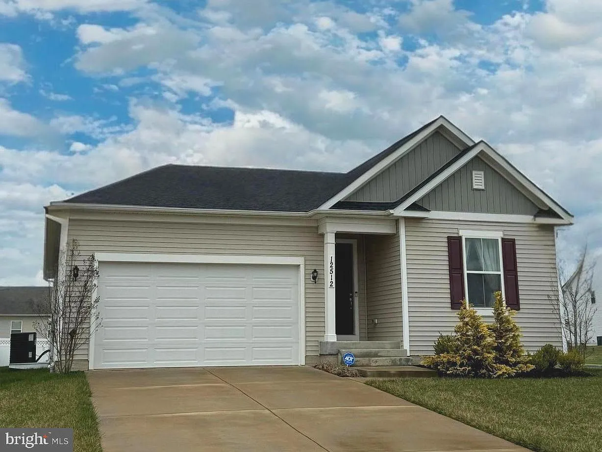 3 bed, 2.0 bath, 1620 sqft, $2,600 — Photo 1