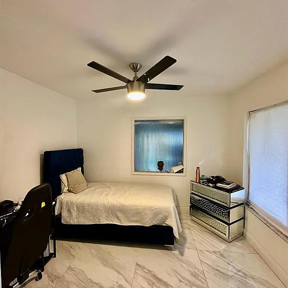 4190 SW 4th St — Photo 18