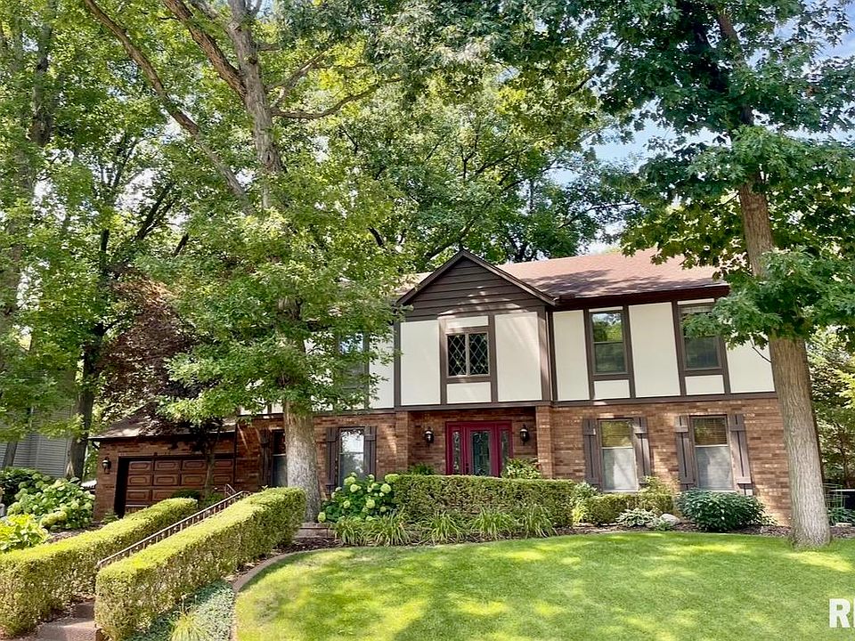 15 Velie Dr, Moline, IL 61265 Zillow