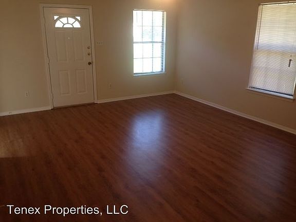 4th image of 5207 Thunderbird St APT B