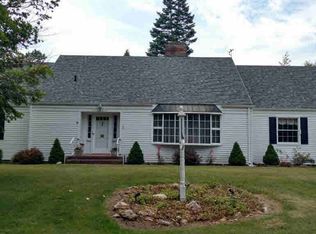 3 Sharon Dr, Bennington, VT 05201