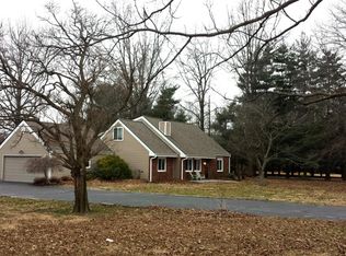 1120 W Clayton Rd, Carbondale, IL 62901