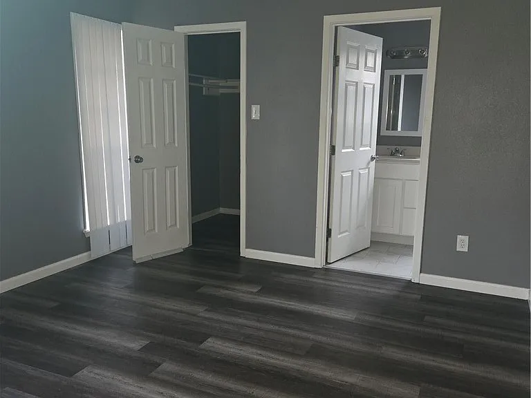 2306 Vialoux Dr — Photo 5