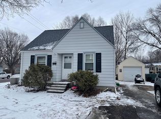 1103 Highland Ave, Mankato, MN 56001