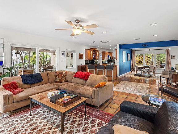 5th image of 614 San Servando Ave