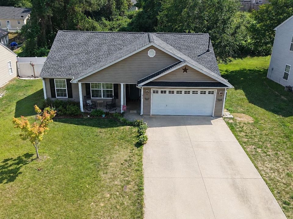 1st image of 807 Trester Ln