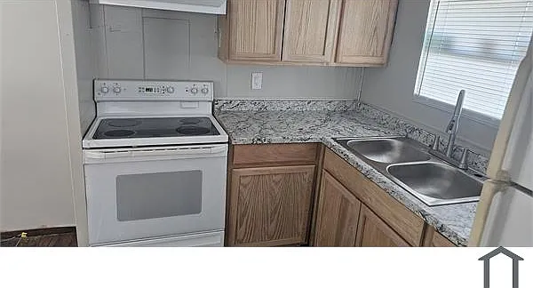 2310 S 50th St #7 — Photo 7