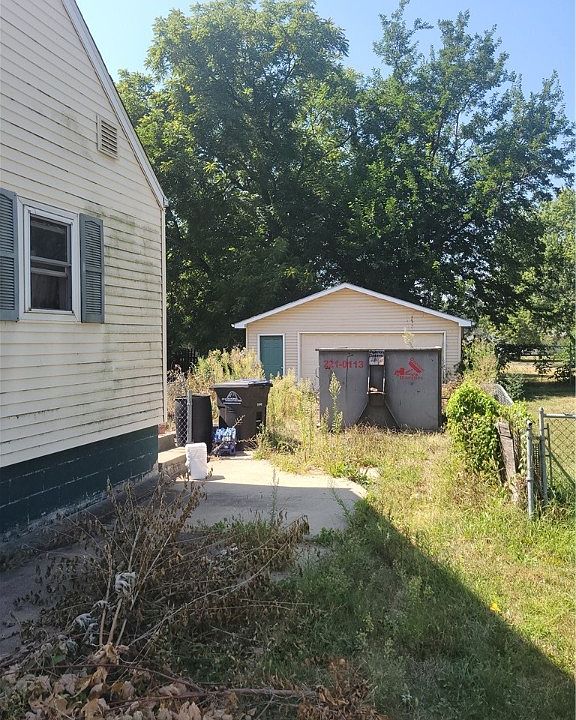 2nd image of 2710 E 37th Ct