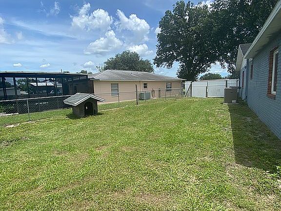 3rd image of 1635 Dolphin Dr