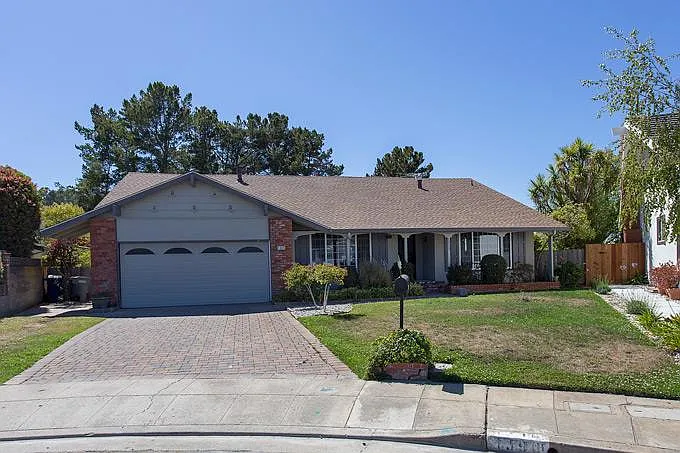 1390 Manzanita Dr photo 1