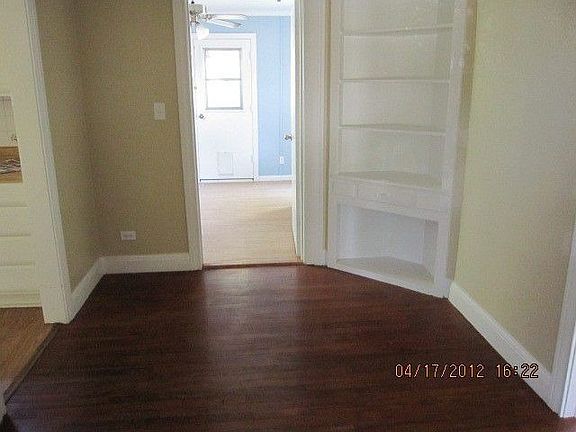 4th image of 103 N Summer St