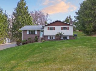 2336 Haven Hill Ln, Sewickley, PA 15143