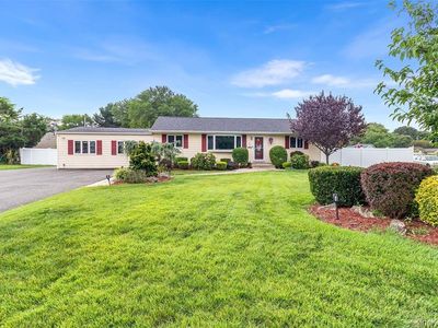 71 Hunter Lane, Centereach, NY, 11720