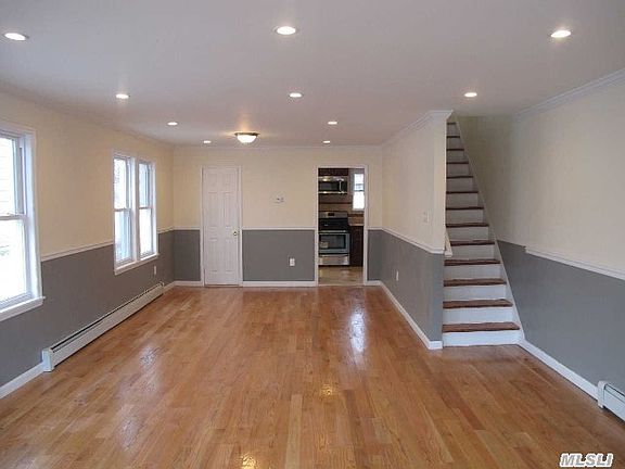 5th image of 11943 191st St