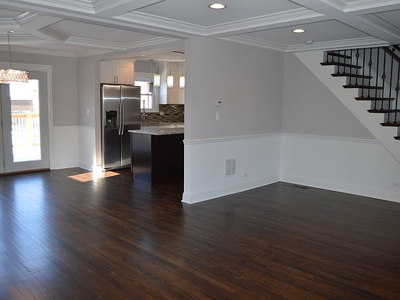 4th image of 3716 N Octavia Ave