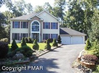 729 Horizon Dr, Stroudsburg, PA 18360