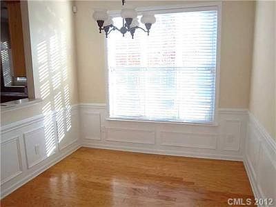 5th image of 8056 Lynwood Sq