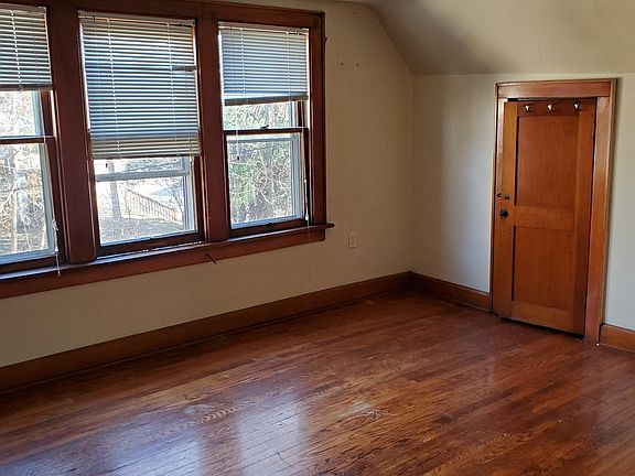 3rd image of 301 E University Ave #2