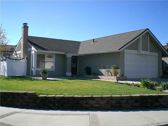 Great Home in Beautiful Neighborhood!!!