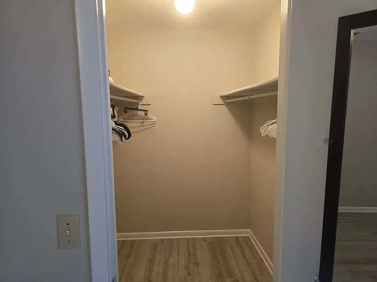 6853 Grove Rd — Photo 22