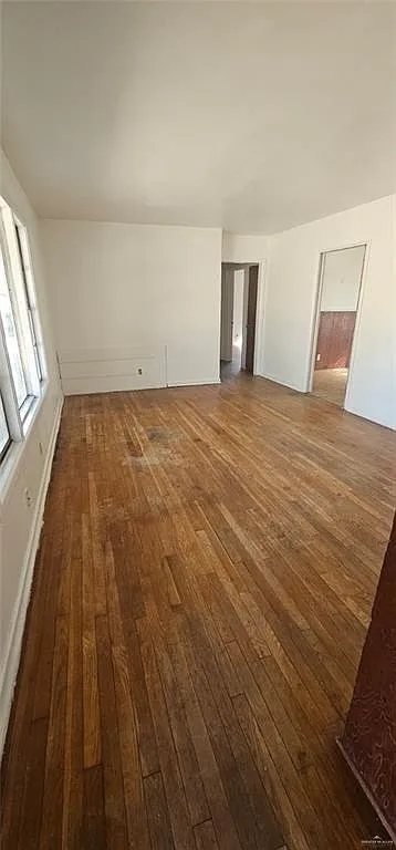 2 bed, 1.0 bath, 2055 sqft, $900 — Photo 2