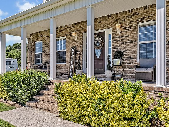 5th image of 105 Andrew Dr