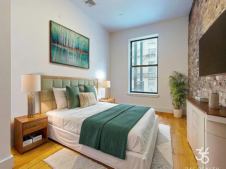 255 W 121st St #1 — Photo 2