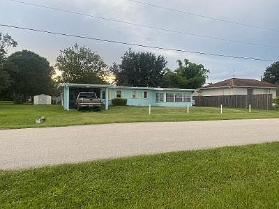1st image of 9813B SW Riverview Cir