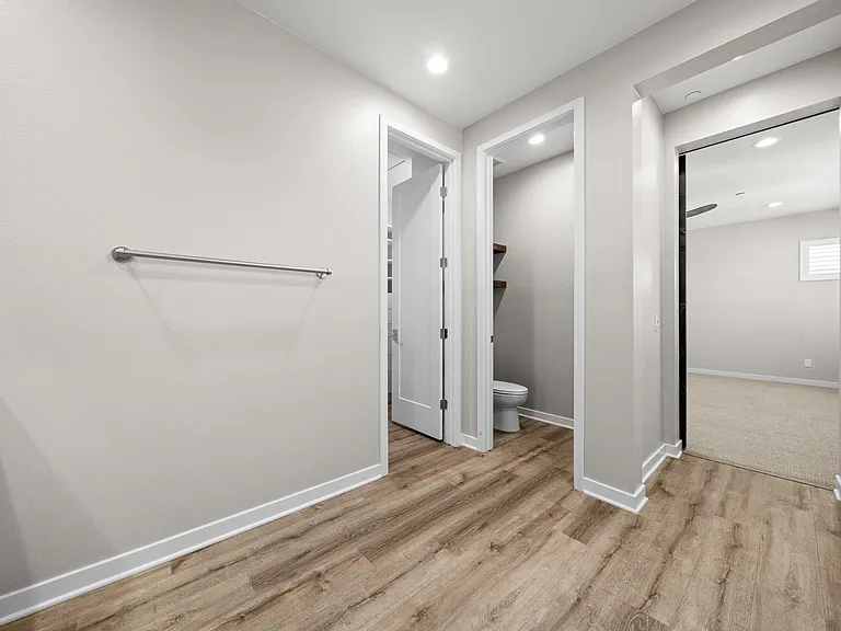 16205 Camden Cir — Photo 38