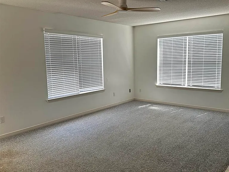 5511 Custer Dr — Photo 10