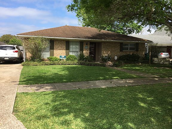 2nd image of 3021 Lizabeth Dr