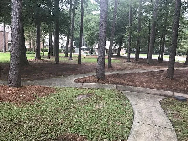 3 bed, 2.0 bath, 1350 sqft, $1,550 — Photo 2
