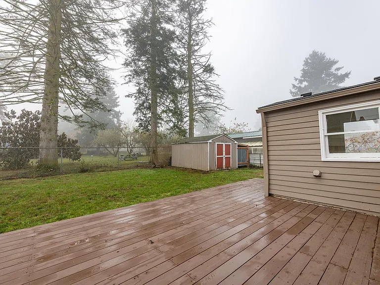 11130 NE Knott St — Photo 16