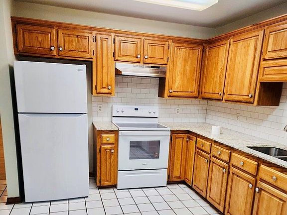 2nd image of 1509 N Vintage Ln