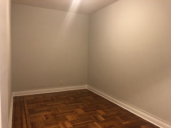 3rd image of 141 E 19th St APT 1I