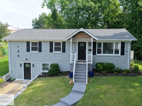126 Woodberry Dr, Danville, VA 24540