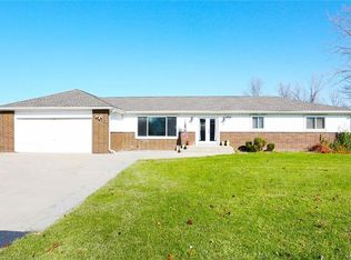 7520 Colonial Dr, Niagara Falls, NY 14305