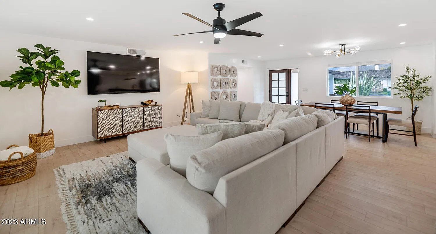 4 bed, 3.0 bath, 2989 sqft, $9,995 — Photo 1
