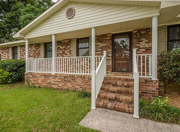 3rd image of 3045 Silverwood Dr
