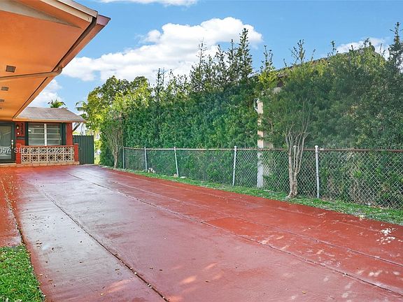 3rd image of 3166 SW 22nd Ter