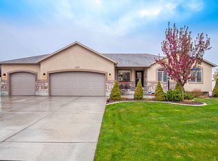 5547 N Belmont Ct, Stansbury Park, UT 84074