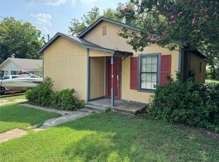 712 N Houston St, Granbury, TX 76048