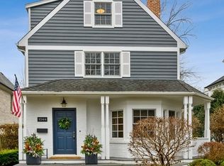 1044 Oak St, Winnetka, IL 60093