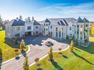 4 Saint Lukes Ct, Brampton, ON L6P 1K9