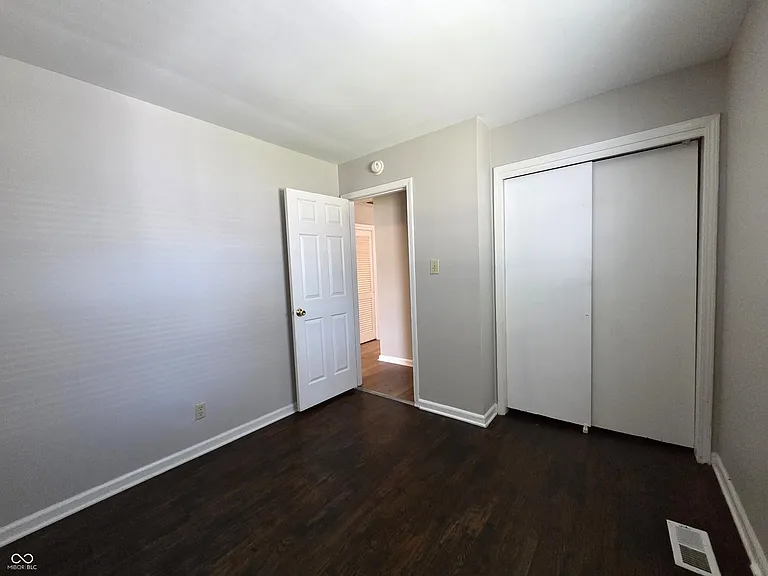 3845 Asbury St — Photo 10