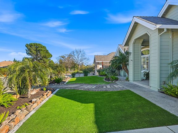 3rd image of 2258 Everest Dr