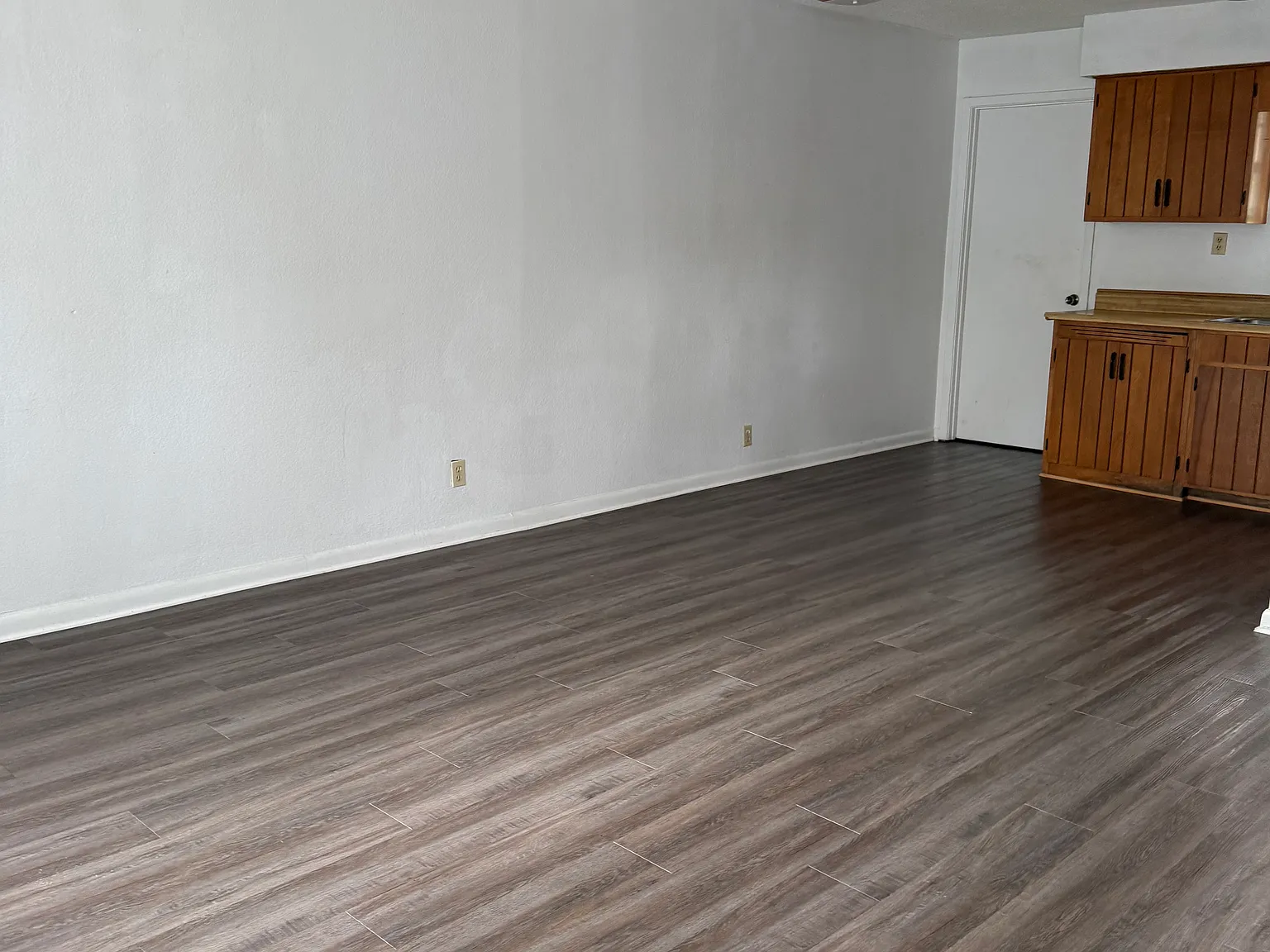 2 bed, $800 — Photo 2