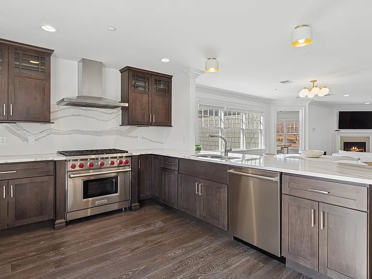 3 Village Green Dr — Photo 4