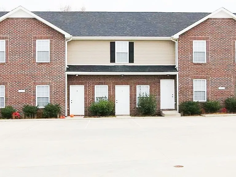 1213 Ash Ridge Dr — Photo 1